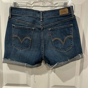 Levi’s Series 515 Jean Shorts Size 6